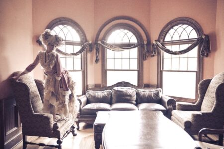 grin like a Cheshire cat